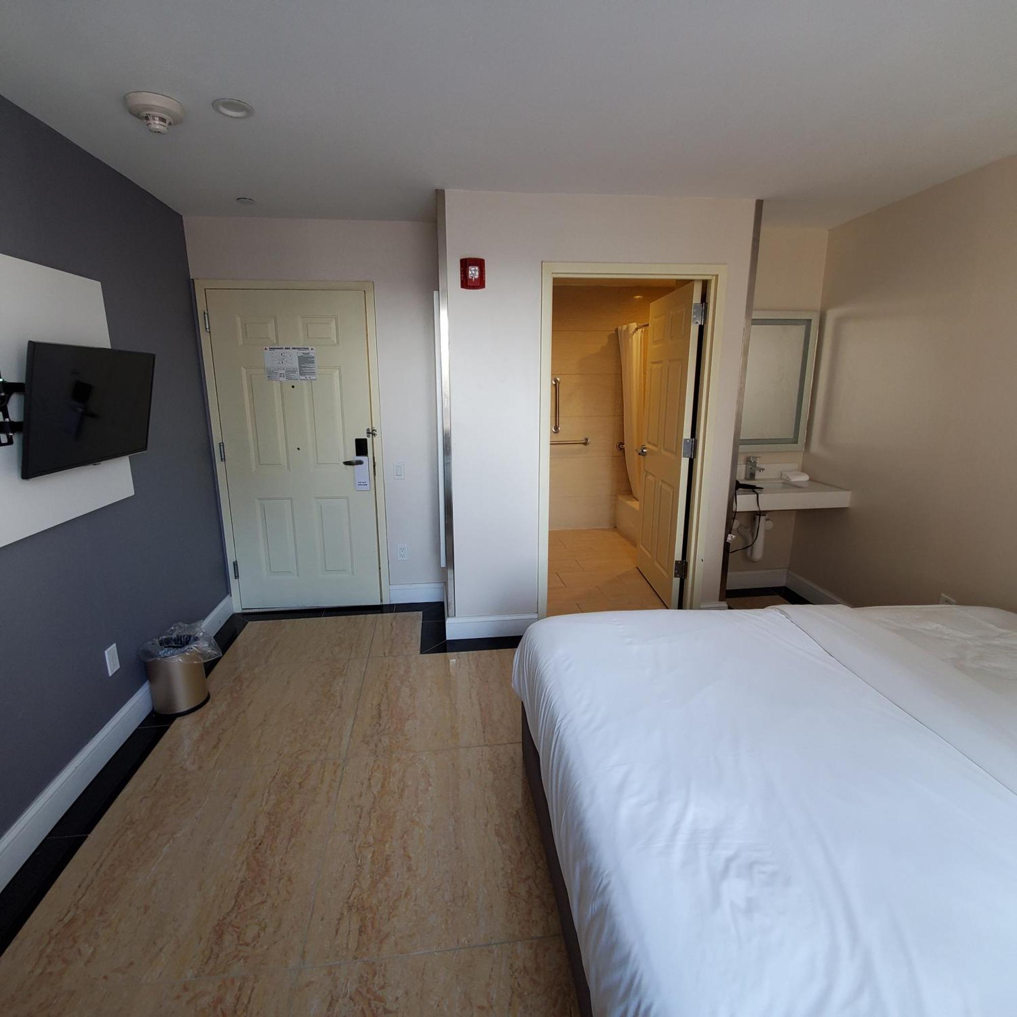 Mayfair Inn And Suites New York Exterior foto