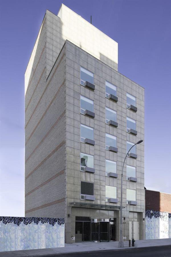 Mayfair Inn And Suites New York Exterior foto